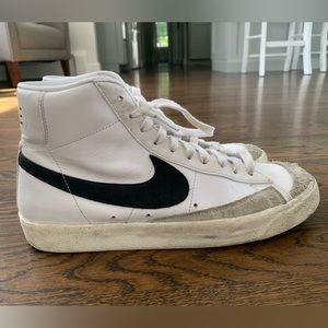 Men’s Nike Blazers size 10